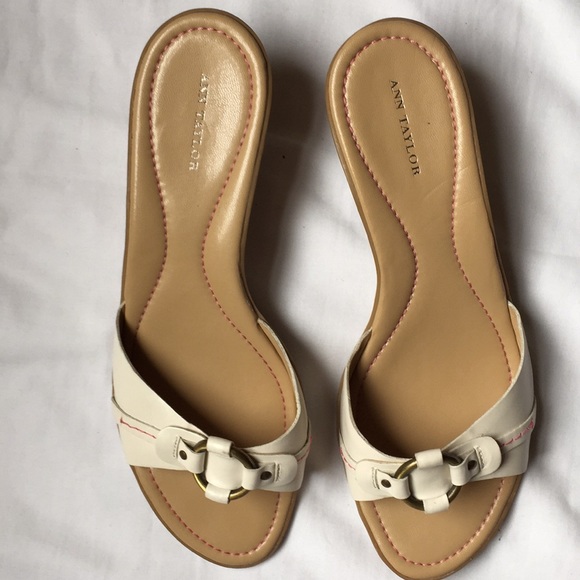 Ann Taylor Leather Sandals - Picture 2 of 6